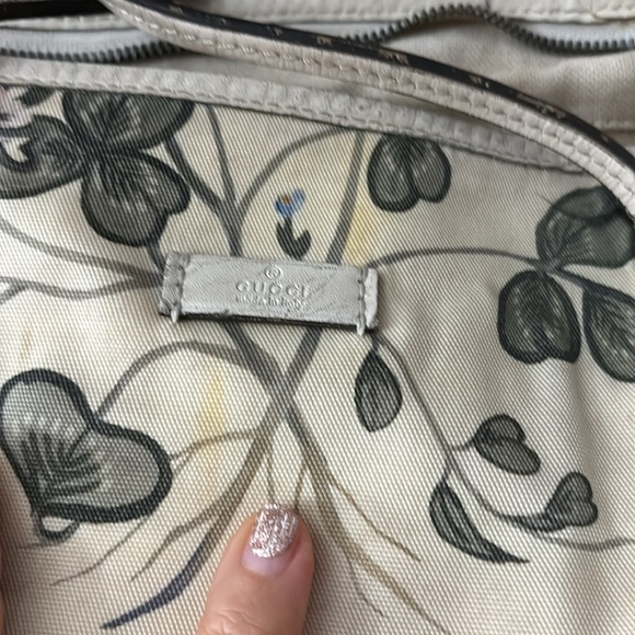 Authentic Gucci flower bag by Chris Knight bad condition 🙈 - Picture 2 of 9